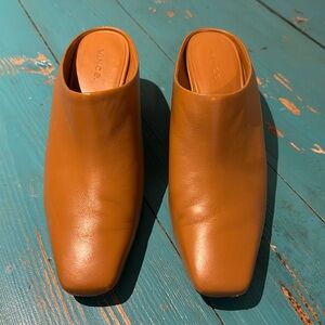 VINCE Sz 9 Benita Leather Slip On Wedges/ Mules / Heels - 2024 FALL SHOES TREND!